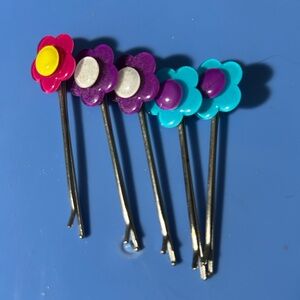 Women’s Vintage Hair Accessories.5 floral designs/colors.